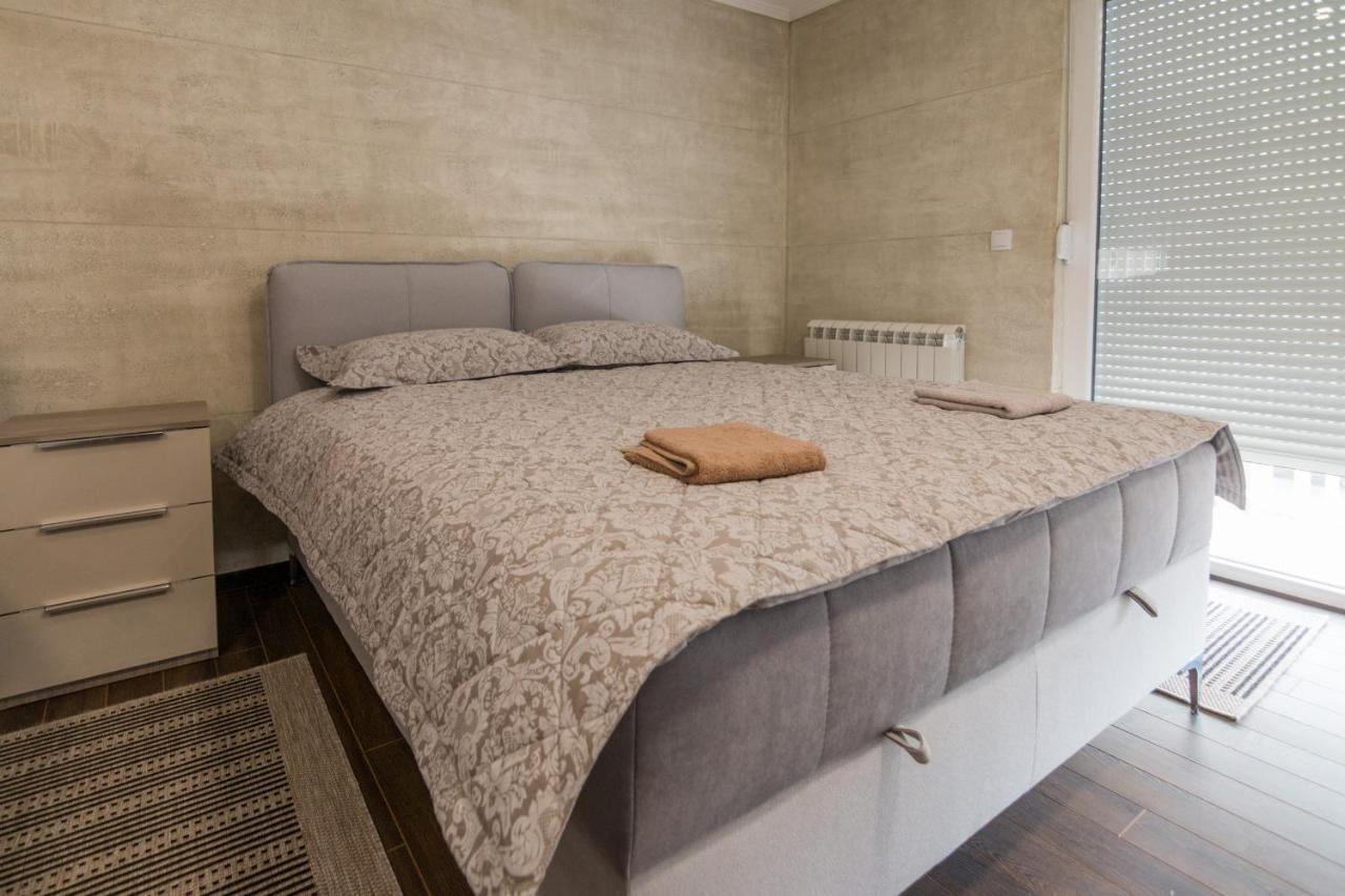 Apartment Lili 巴伊纳巴什塔 外观 照片