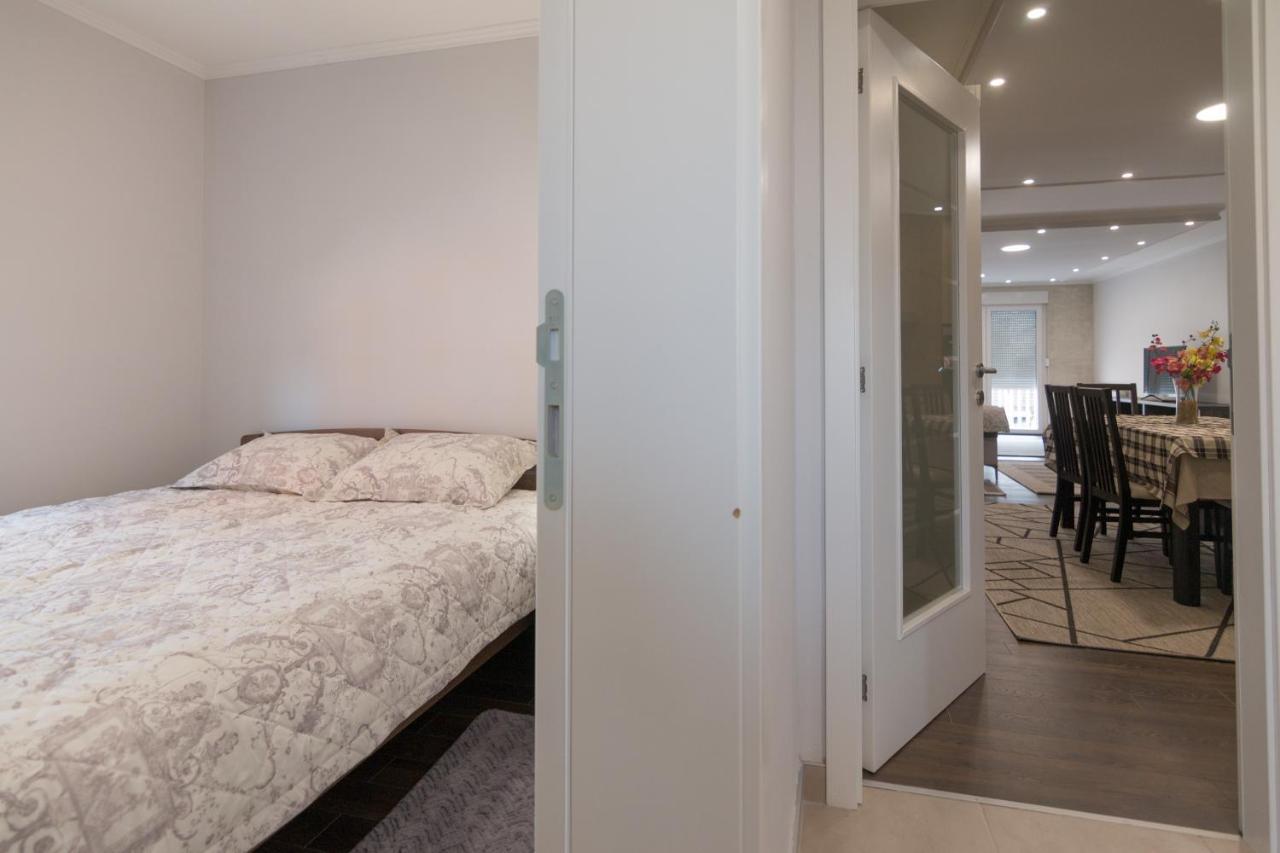 Apartment Lili 巴伊纳巴什塔 外观 照片