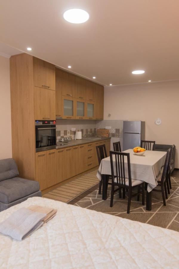 Apartment Lili 巴伊纳巴什塔 外观 照片
