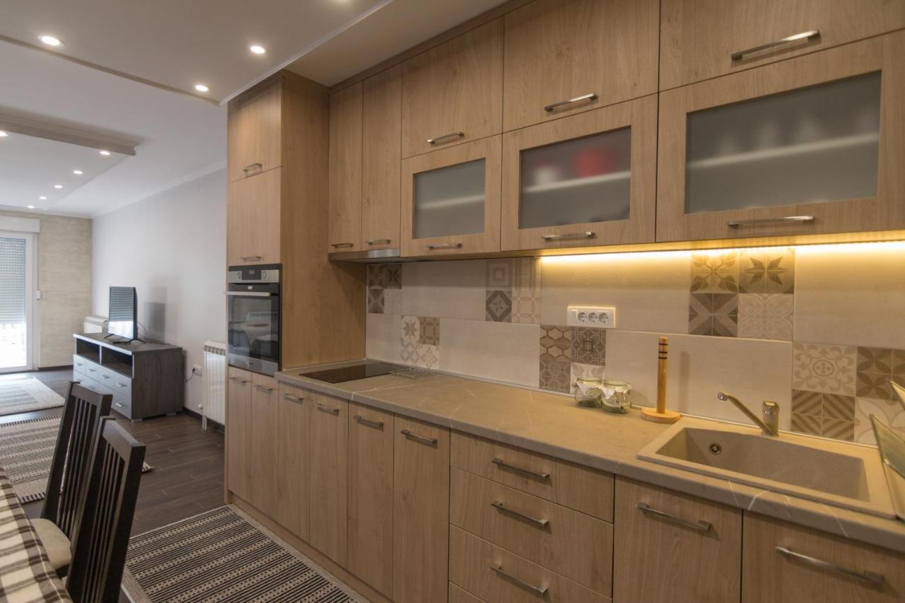 Apartment Lili 巴伊纳巴什塔 外观 照片